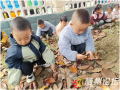 萬(wàn)福店中心幼兒園：落葉飄飄  創(chuàng)意無限