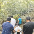村民深山不慎摔傷 醫(yī)護(hù)人員徒步5小時(shí)緊急救援